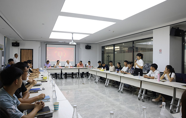 喬”見未來，頂“鋒”相會