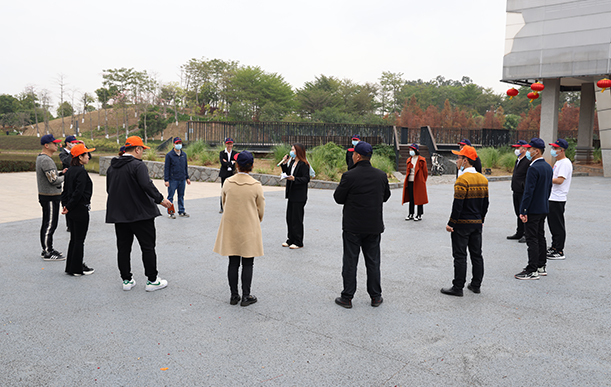 團結協(xié)作，共同進步